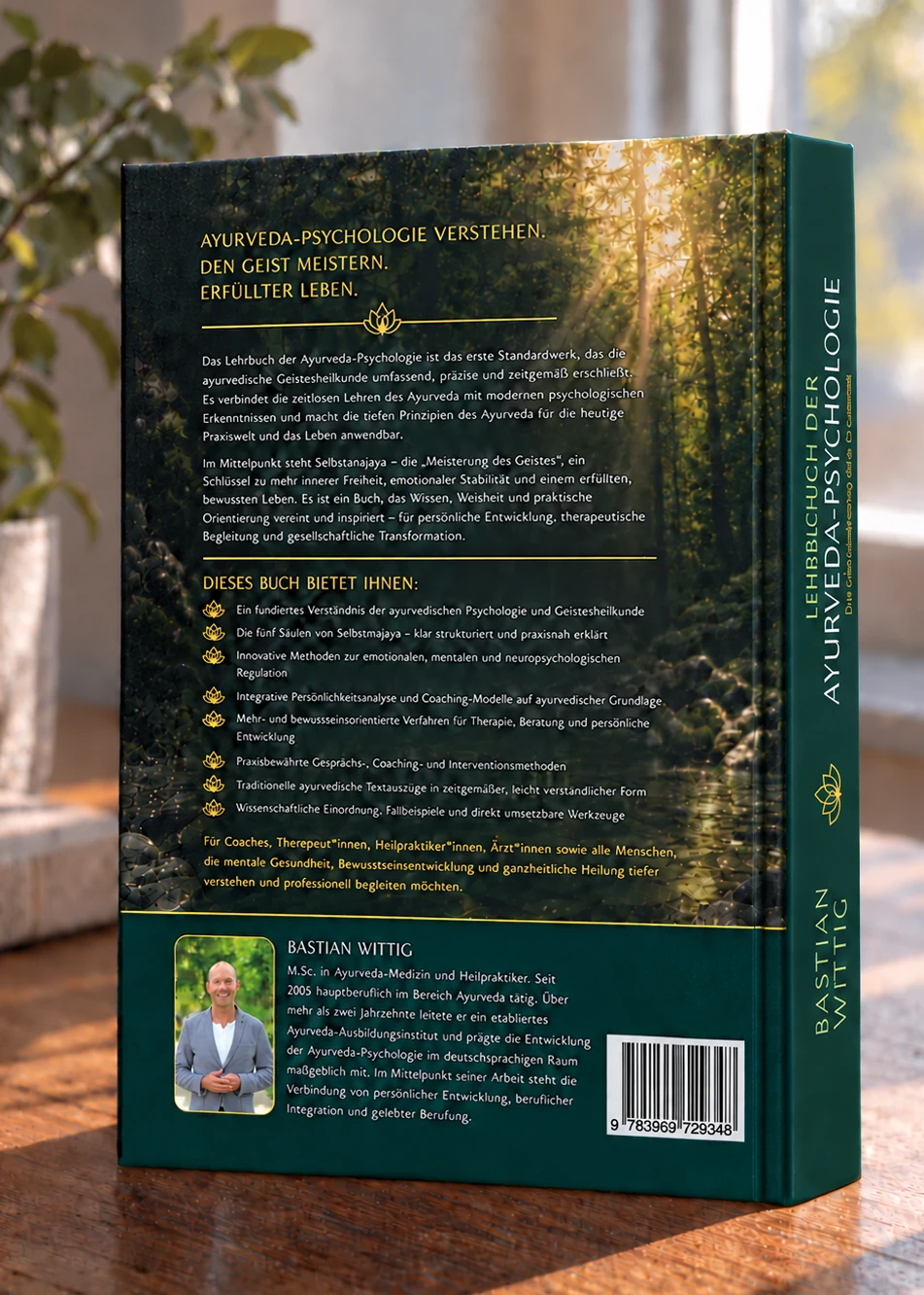 Rückansicht des Lehrbuchs der Ayurveda-Psychologie von Bastian Wittig